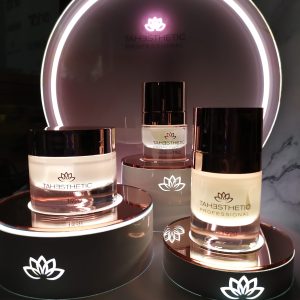 EKSPOZYTOR BLAT TAHESTHETIC -OŚWIETLONY + PRÓBKI 1920